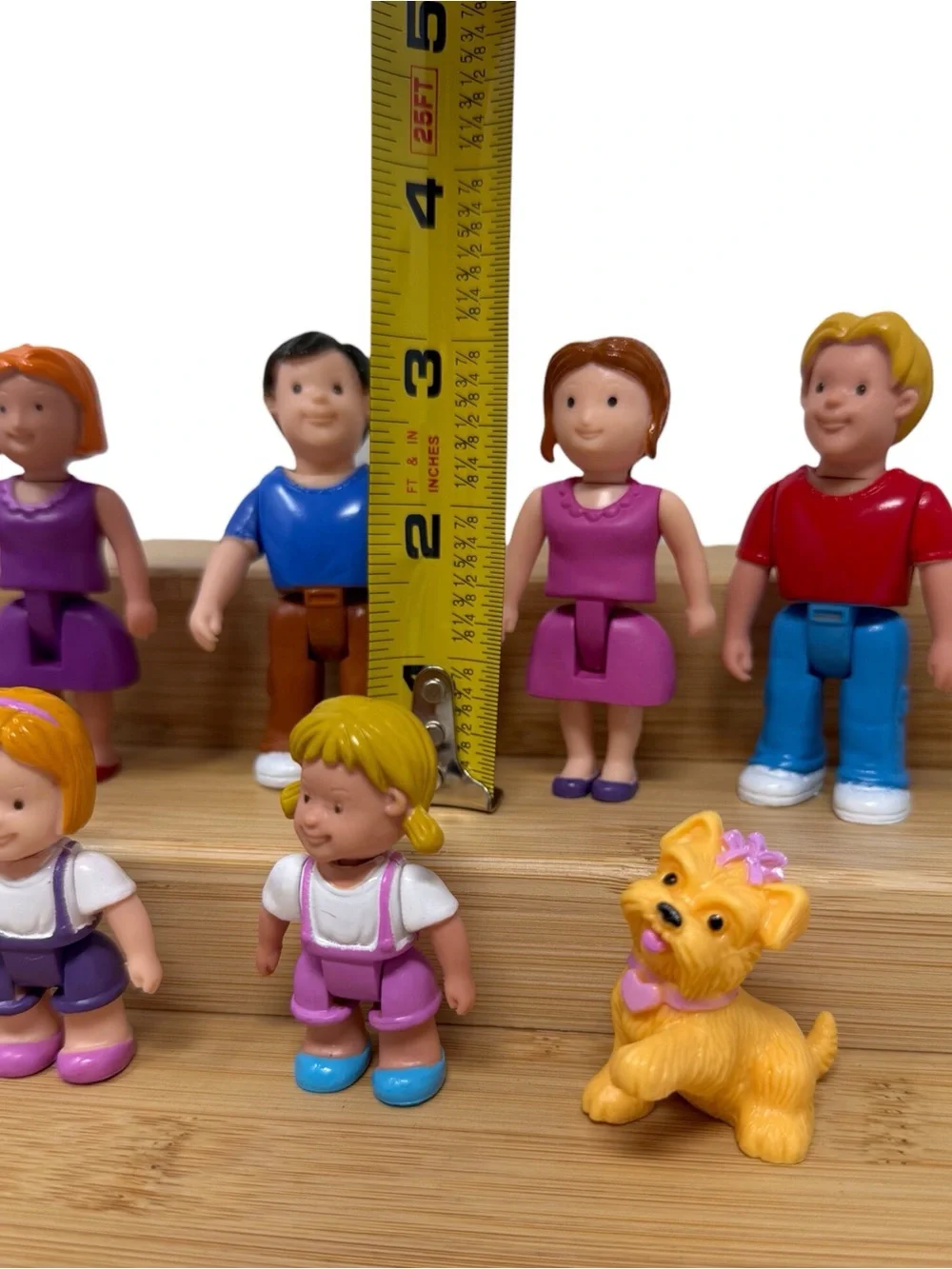 Playkidz Family Figures  7-piece collection Of posable Figures 2-3 Inches EUC